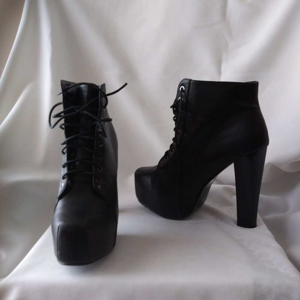 Platform laced Booties